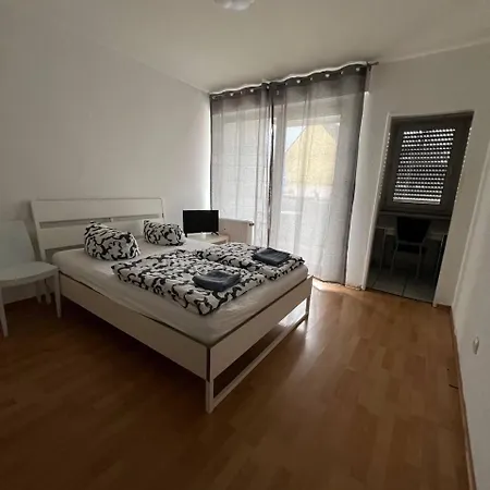 Gepflegte In Der Innenstadt アパート